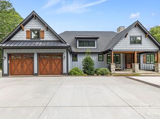 231 Tower Cir, Laurel Park, NC 28739