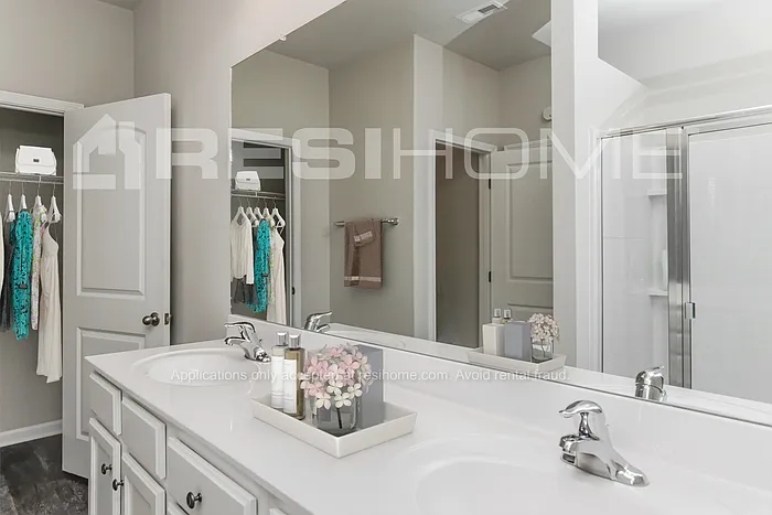 27599 Dieken Dr — Photo 10