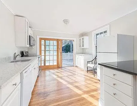 81 Woodchester Dr #1 — Photo 1
