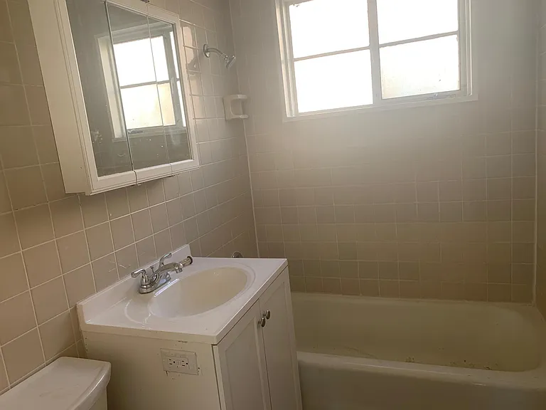 3513 Eastern Ave SE — Photo 10