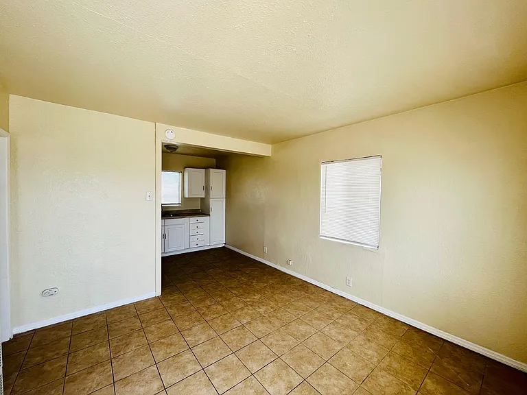 2612 Desert St #9 — Photo 4