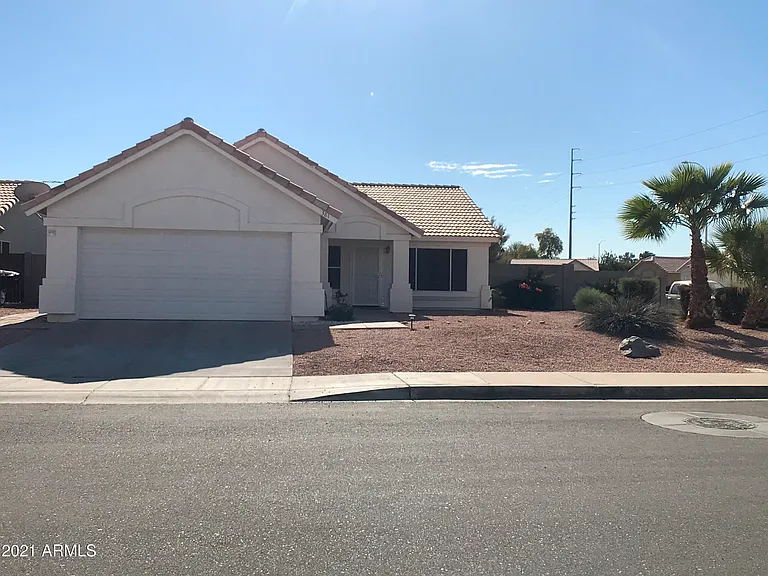 381 E Bart Dr — Photo 1