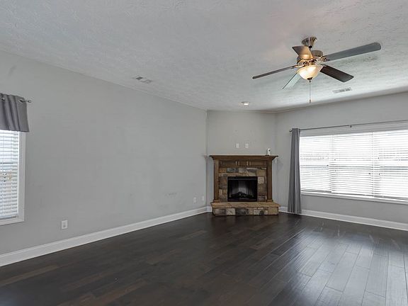3rd image of 7223 Double Pine Dr