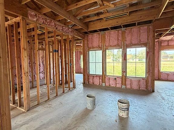 2nd image of 18003 Spruce St