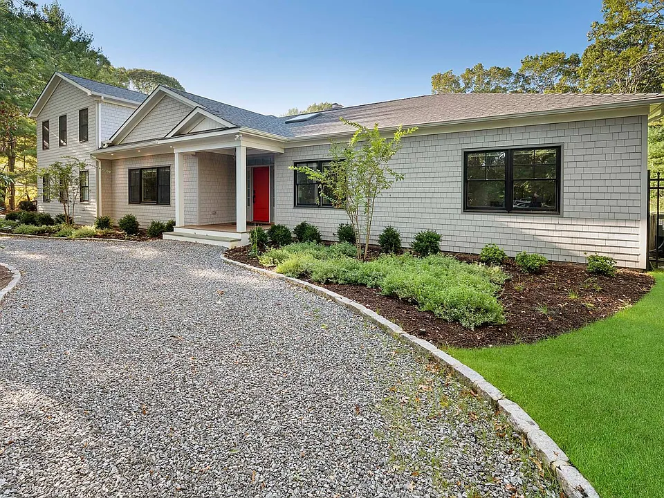 3 Indian Pipe Dr