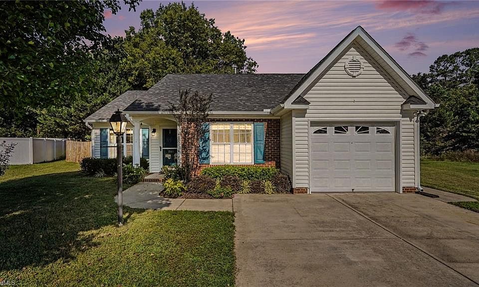 1st image of 214 Cypress Ct