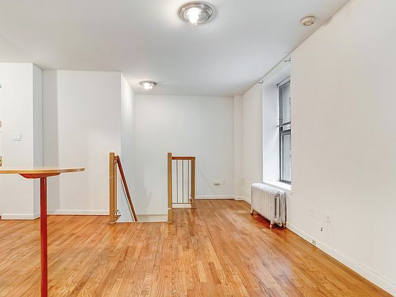 3rd image of 310 W 95th St #2E1