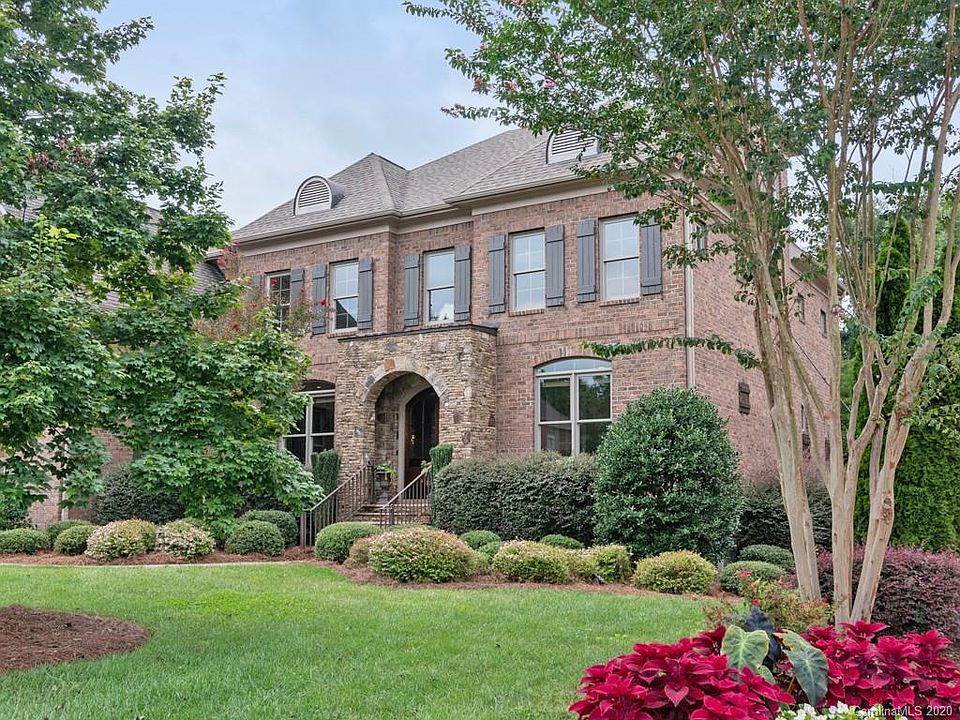 1st image of 222 Glenmoor Dr
