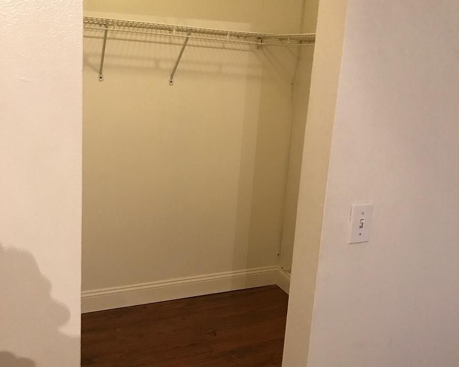 1st image of 5124 Tennis Court Cir