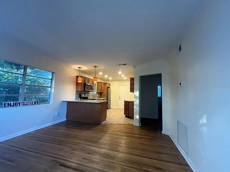 1315 E Central Blvd — Photo 4