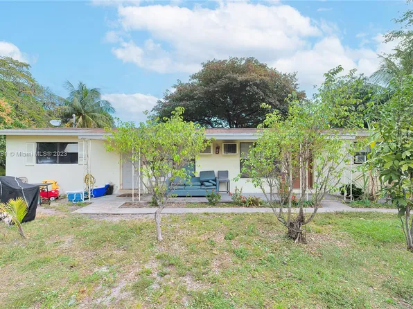 319 NW 43rd St, Fort Lauderdale, FL 33309