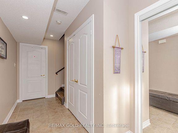 3rd image of 6 October Pl