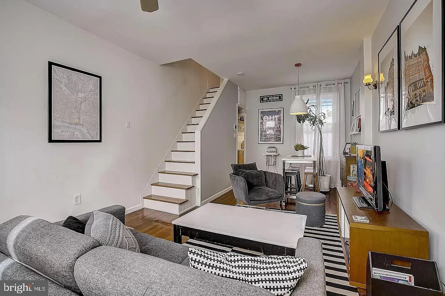 2 bed, 1.0 bath, 750 sqft, $2,050 — Photo 4