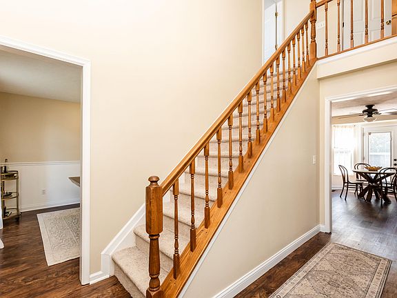 3rd image of 3255 Taylor Creek Dr