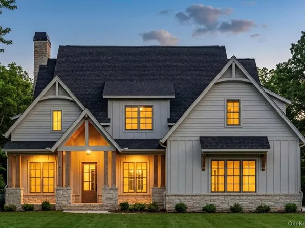 7 Bear Hollow Lane, Hyde Park, NY 12538