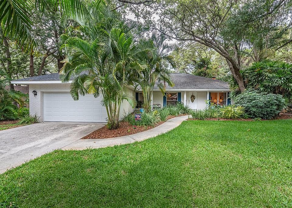 1st image of 205 Wild Oak Dr