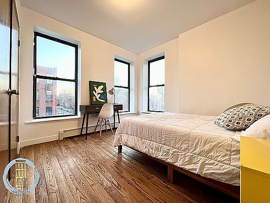 5th image of 688 Halsey St #9