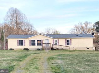 4984 Leedstown Rd, Colonial Beach, VA 22443