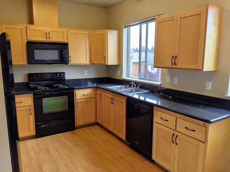 Unit #4 - Kitchen Unit #4 - Kitchen