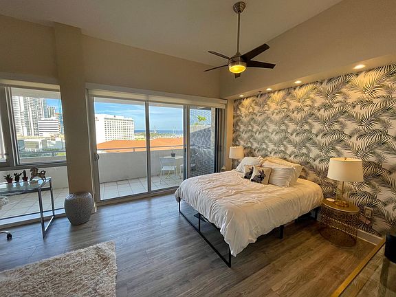 3rd image of 470 3rd St S Unit 1018