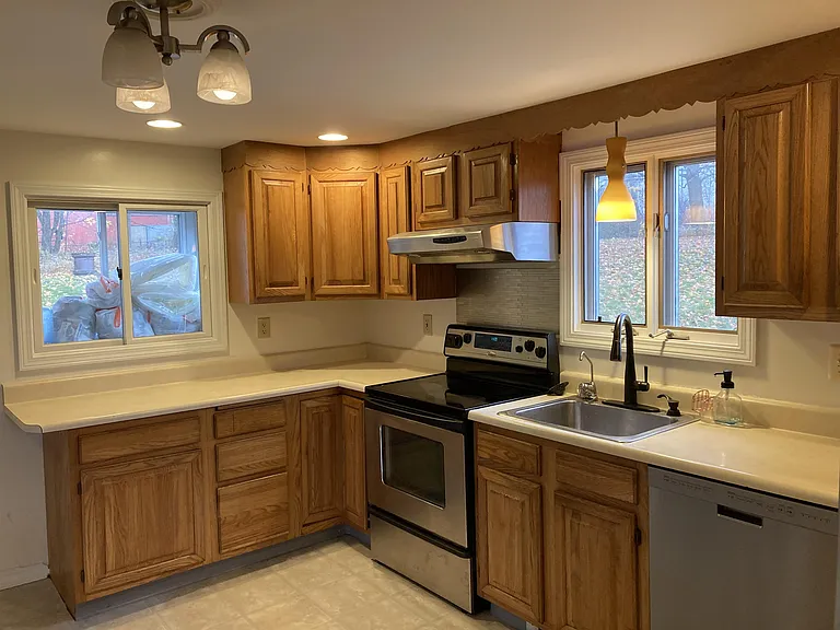 164 Shattuck Way — Photo 16