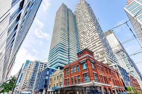 25 Richmond St E #1707