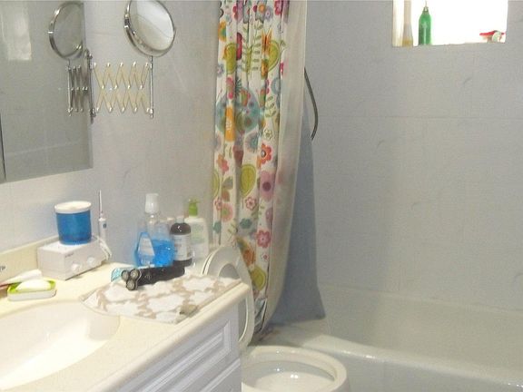 4th image of 641 88th St APT 1C
