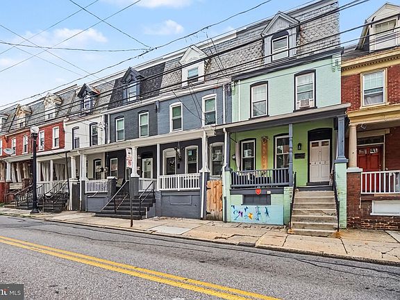 4th image of 458 Manor St