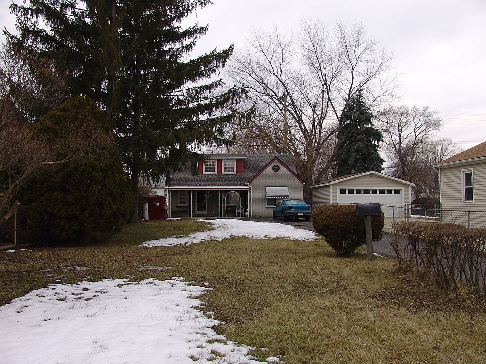 2nd image of 27035 Osmun Ave