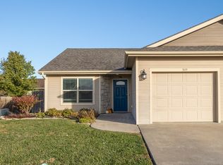 510 Northfield Rd, Manhattan, KS 66502