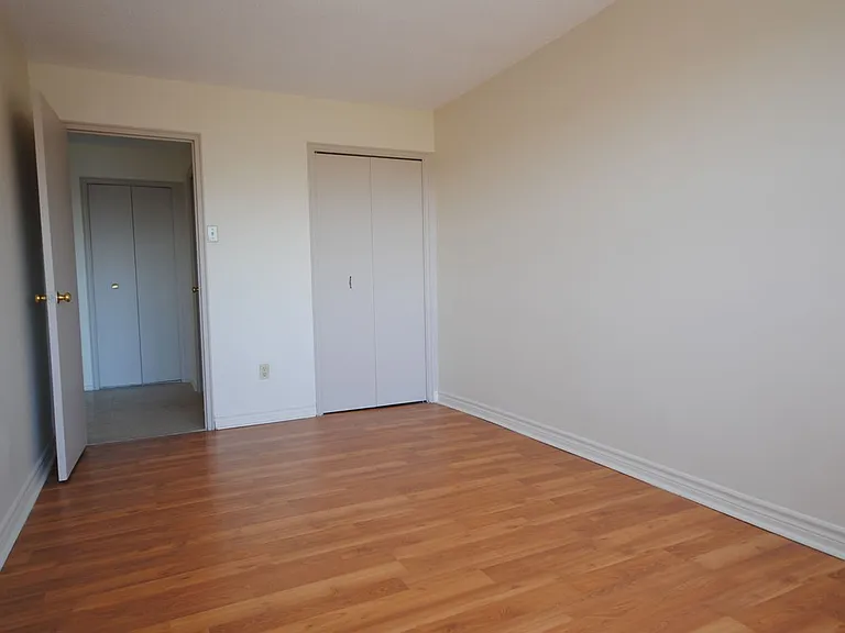 360 Frank St — Photo 15