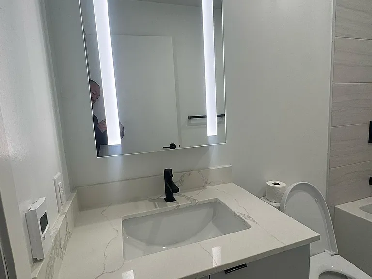 1182 King St W #224 — Photo 8