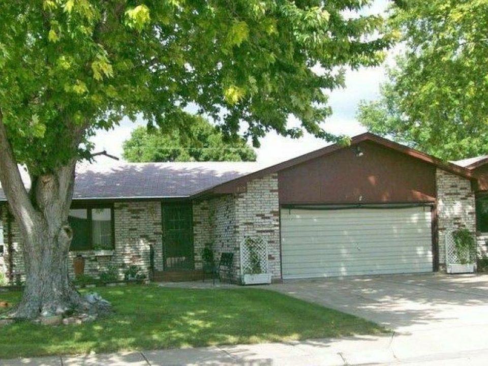 1st image of 907 Hahn Avenue