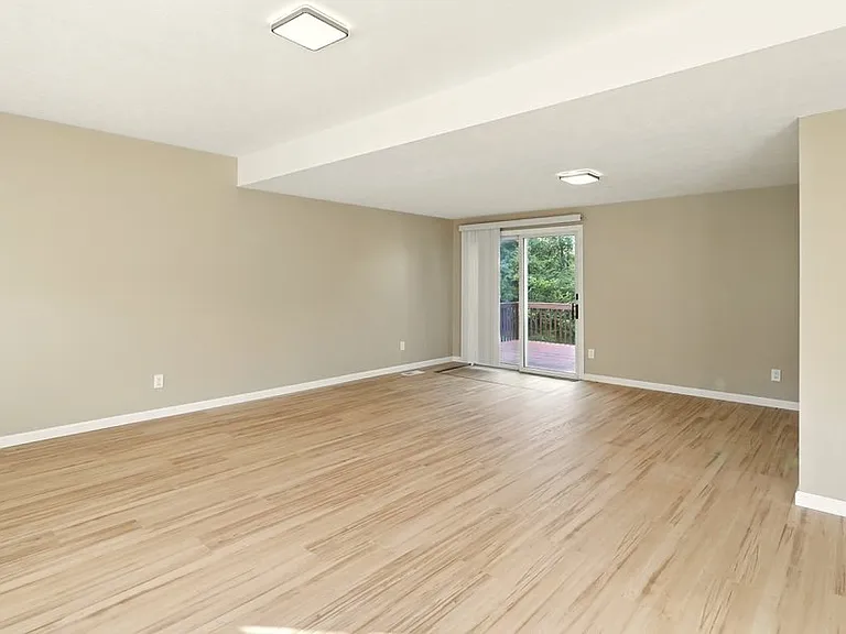 2380 Croydon Rd — Photo 10