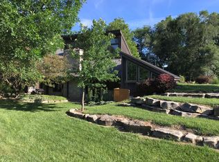 4430 Kaw Valley Rd, Wamego, KS 66547
