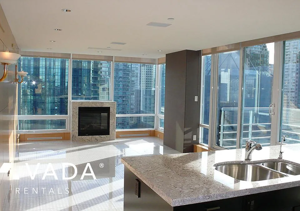 590 Nicola St #2304