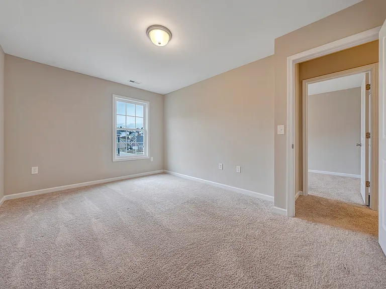 905 Holland Loop NW — Photo 16