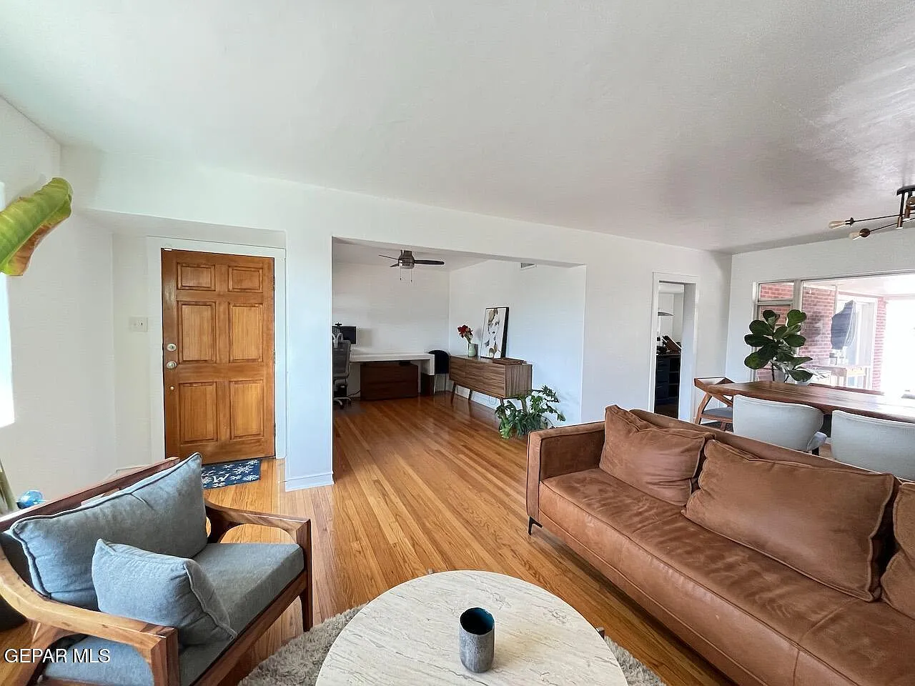 3 bed, 2.0 bath, 1939 sqft, $2,800 — Photo 4