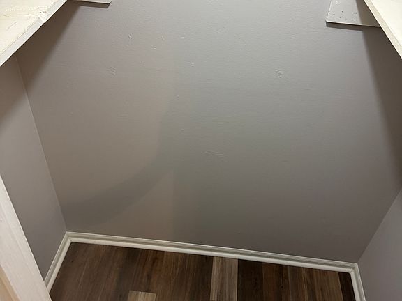 5th image of 5650 Kingsport Dr #6