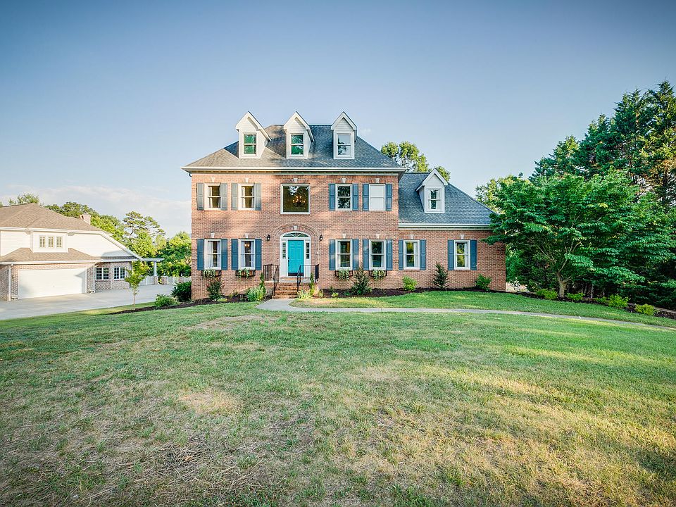 1st image of 1020 Wellington Blvd