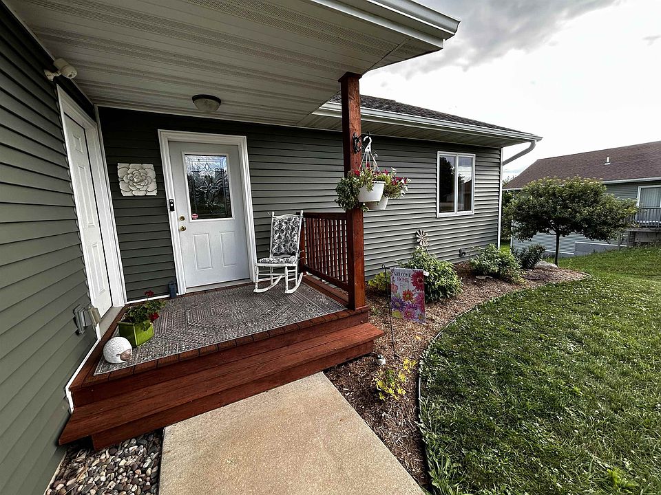 1st image of 503 Bennett Rd