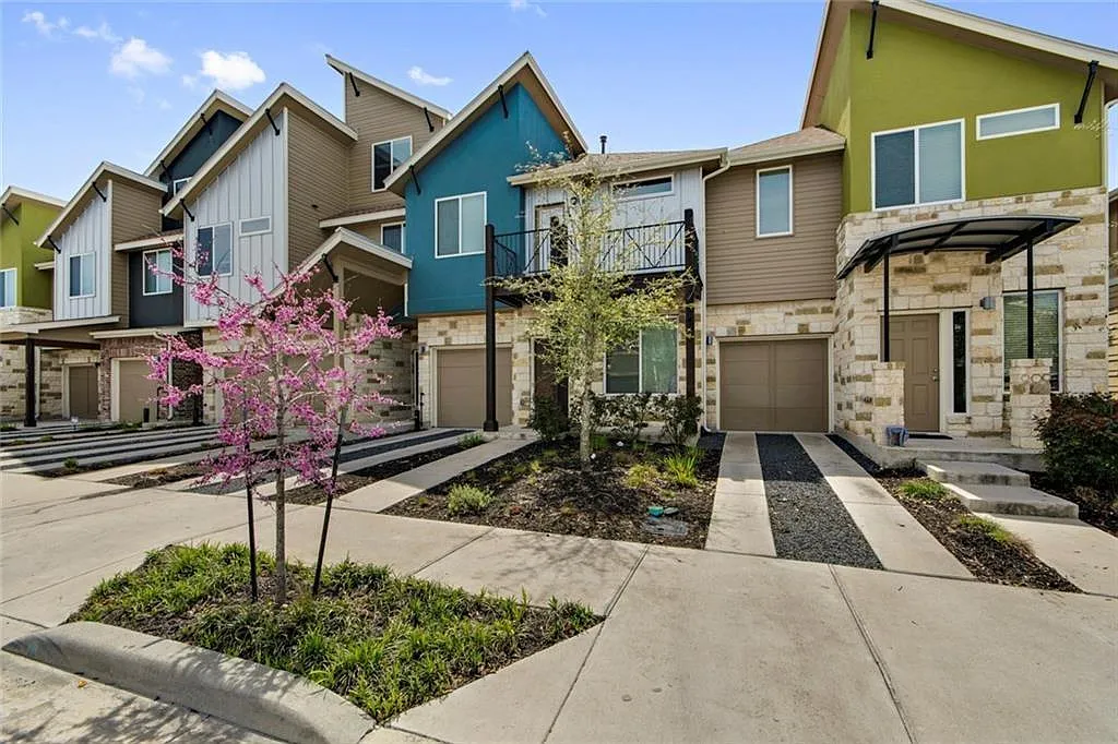 3 bed, 2.5 bath, 1338 sqft, $2,850 — Photo 1
