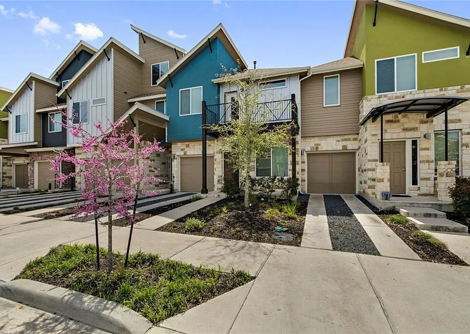 Mountaineer Ln