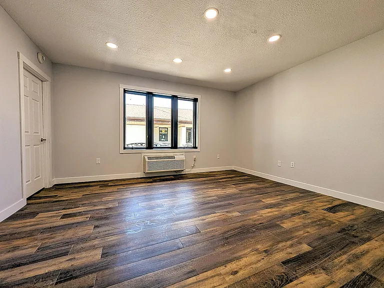 413 Jefferson St — Photo 24