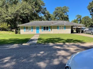 1423 E Rebecca Dr, Greenville, MS 38701