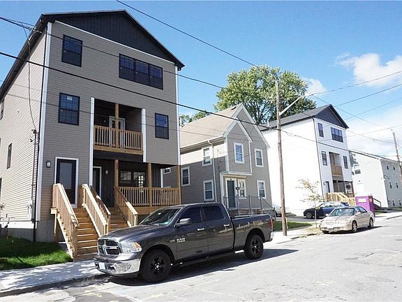 2nd image of 399 Cahill St
