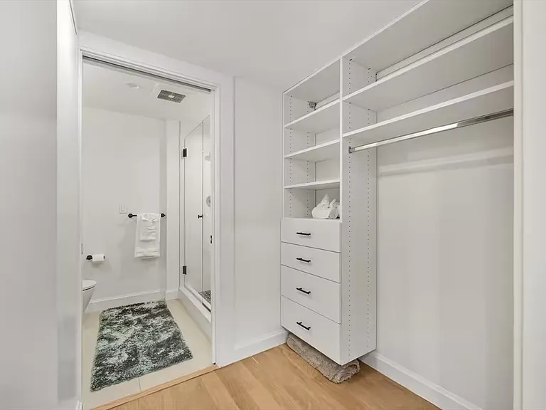 1618 Beacon St #3 — Photo 6