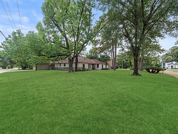 3rd image of 5903 Echo Lake Ln