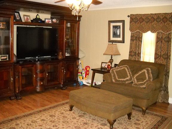 3rd image of 106 Bayou Woods Dr