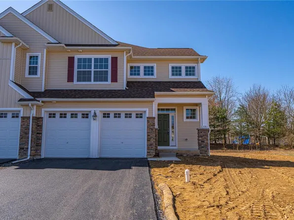 881 Iron Ln #54, Easton, PA 18040